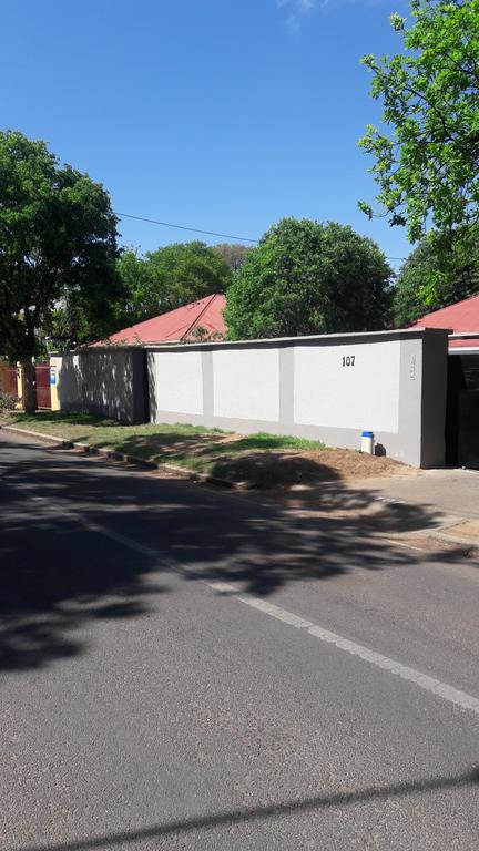 Valley Guest House Pretoria-Noord Exteriér fotografie
